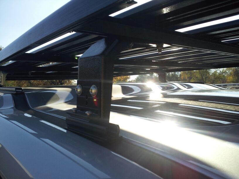 Land Rover LR3/LR4 K9 Roof Rack Kit